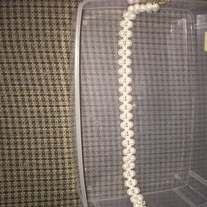 Pearl choker
